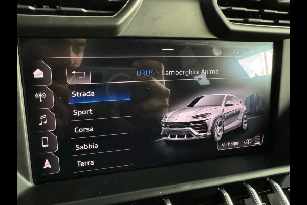 Lamborghini Urus 4.0 V8 Pano|Ceramic|Carbon|B&O 3D|Massage|Keyless