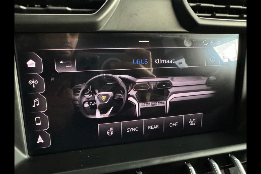 Lamborghini Urus 4.0 V8 Pano|Ceramic|Carbon|B&O 3D|Massage|Keyless