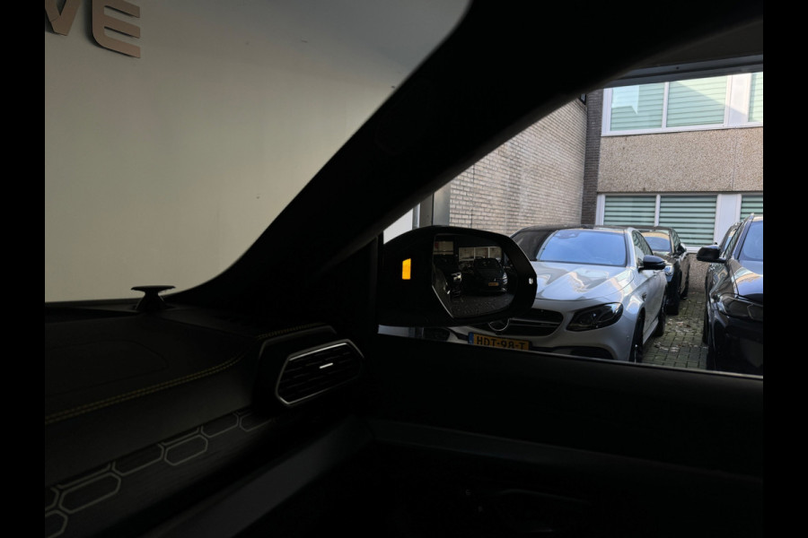 Lamborghini Urus 4.0 V8 Pano|Ceramic|Carbon|B&O 3D|Massage|Keyless