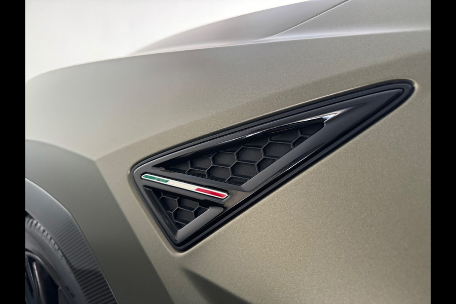 Lamborghini Urus 4.0 V8 Pano|Ceramic|Carbon|B&O 3D|Massage|Keyless