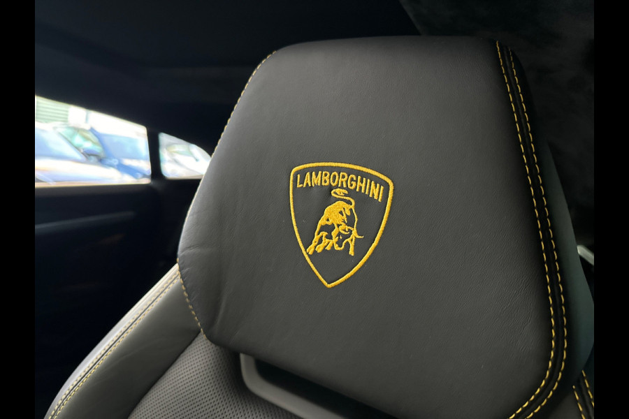 Lamborghini Urus 4.0 V8 Pano|Ceramic|Carbon|B&O 3D|Massage|Keyless