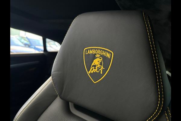 Lamborghini Urus 4.0 V8 Pano|Ceramic|Carbon|B&O 3D|Massage|Keyless