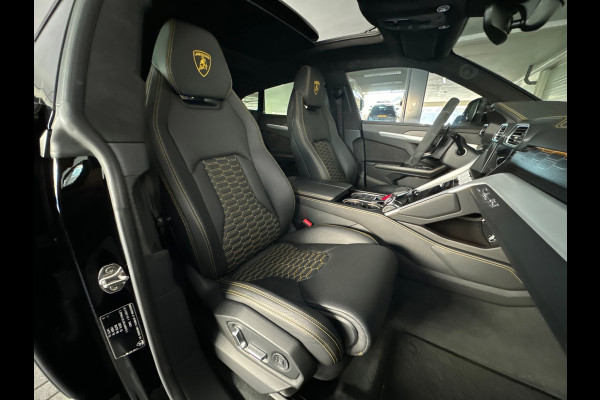 Lamborghini Urus 4.0 V8 Pano|Ceramic|Carbon|B&O 3D|Massage|Keyless