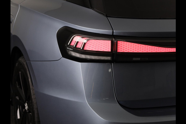 Volkswagen ID.7 Tourer Limited Edition Plus 77 kWh accu 210 kW / 286 PK V 360 Camera | Stoelverwarming | Head-up Display