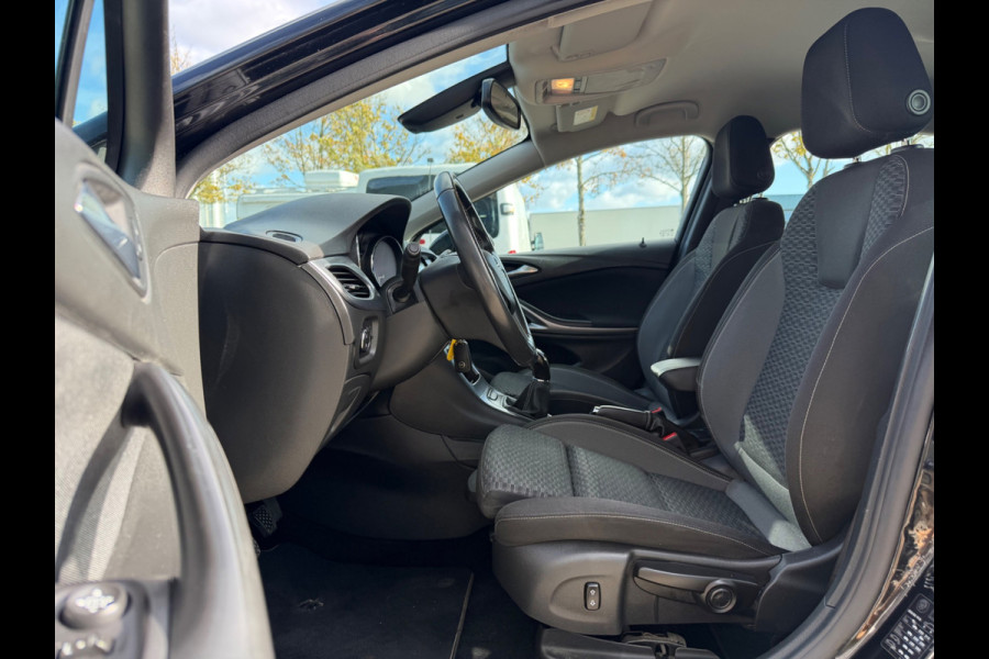 Opel Astra 1.2 Edition 131pk, NAP, 1e eigenaar, CarPlay, trekhaak, Sport stoelen