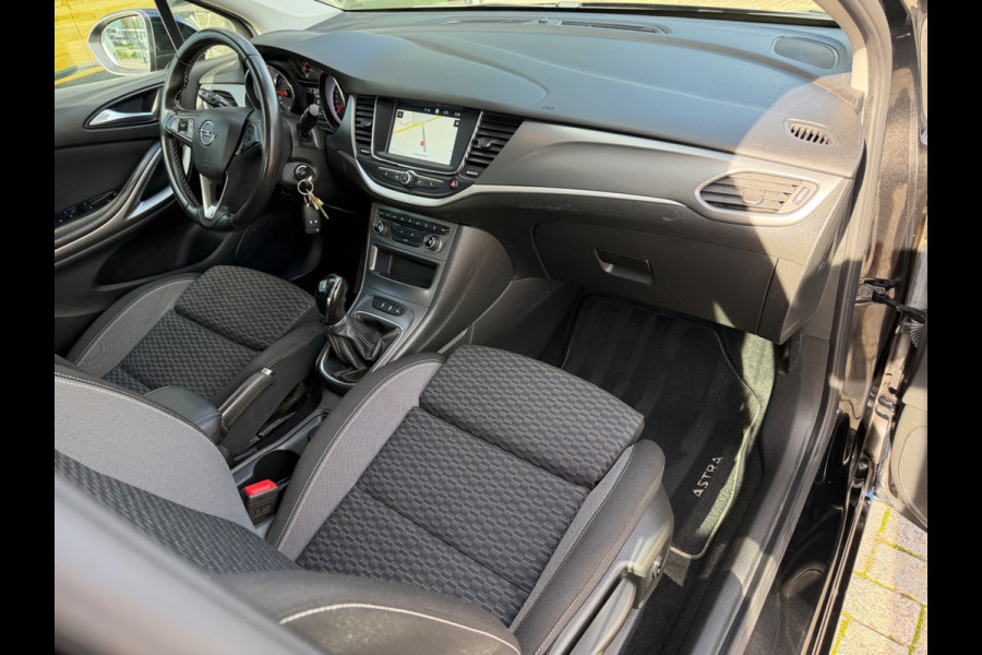Opel Astra 1.2 Edition 131pk, NAP, 1e eigenaar, CarPlay, trekhaak, Sport stoelen