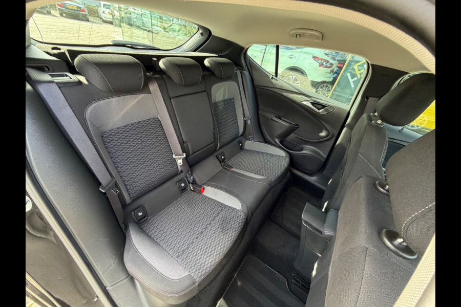 Opel Astra 1.2 Edition 131pk, NAP, 1e eigenaar, CarPlay, trekhaak, Sport stoelen