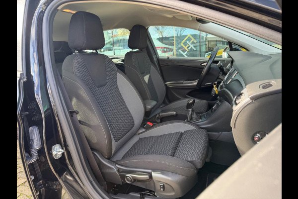 Opel Astra 1.2 Edition 131pk, NAP, 1e eigenaar, CarPlay, trekhaak, Sport stoelen