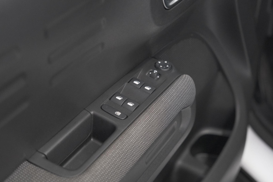 Citroën C3 Aircross PureTech 130 EAT6 Plus | Stoelverwarming | Parkeersensoren | Apple Carplay