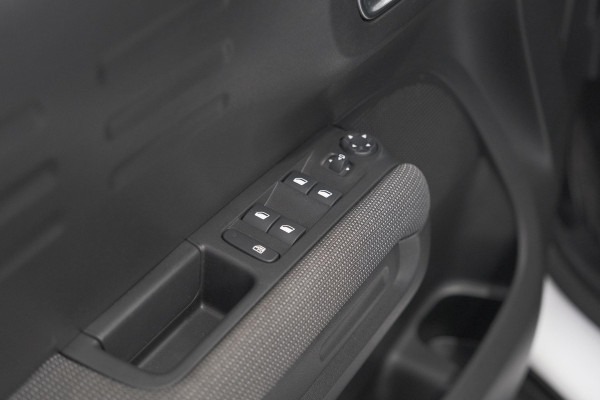 Citroën C3 Aircross PureTech 130 EAT6 Plus | Stoelverwarming | Parkeersensoren | Apple Carplay