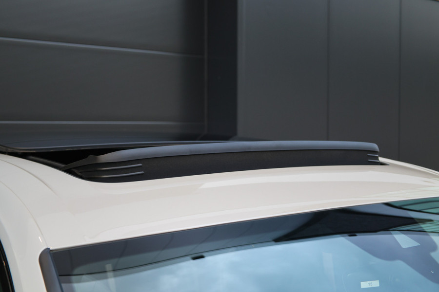 Porsche Cayenne 3.0 E-Hybrid Platinum Edition | NAP! | PANO | 360 | BOSE | LUCHTVERING | SOFT CLOSE | MEMORY | 22 INCH |