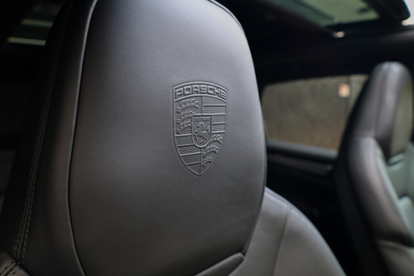 Porsche Cayenne 3.0 E-Hybrid Platinum Edition | NAP! | PANO | 360 | BOSE | LUCHTVERING | SOFT CLOSE | MEMORY | 22 INCH |