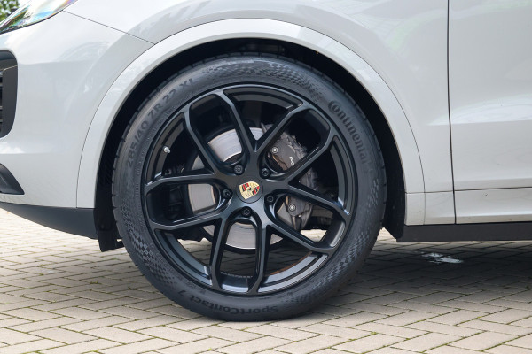 Porsche Cayenne 3.0 E-Hybrid Platinum Edition | NAP! | PANO | 360 | BOSE | LUCHTVERING | SOFT CLOSE | MEMORY | 22 INCH |