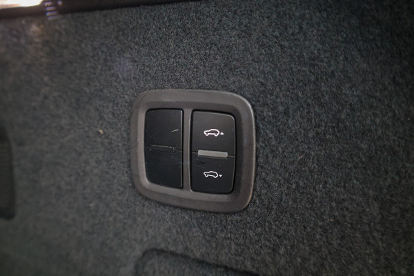 Porsche Cayenne 3.0 E-Hybrid Platinum Edition | NAP! | PANO | 360 | BOSE | LUCHTVERING | SOFT CLOSE | MEMORY | 22 INCH |