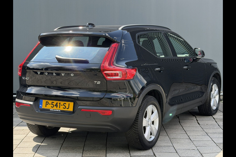 Volvo XC40 BWJ 2022 | 1.5 130PK T2 Momentum Core | TREKHAAK | CAMERA A | CLIMA | NAVI | PDC | CARPLAY |