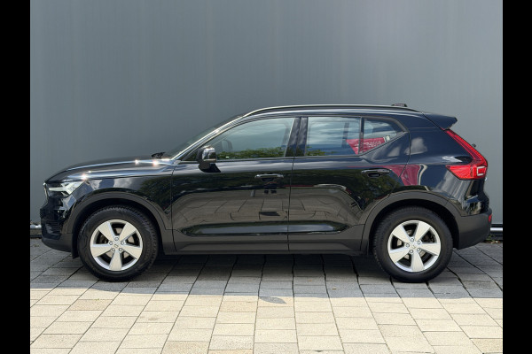 Volvo XC40 BWJ 2022 | 1.5 130PK T2 Momentum Core | TREKHAAK | CAMERA A | CLIMA | NAVI | PDC | CARPLAY |