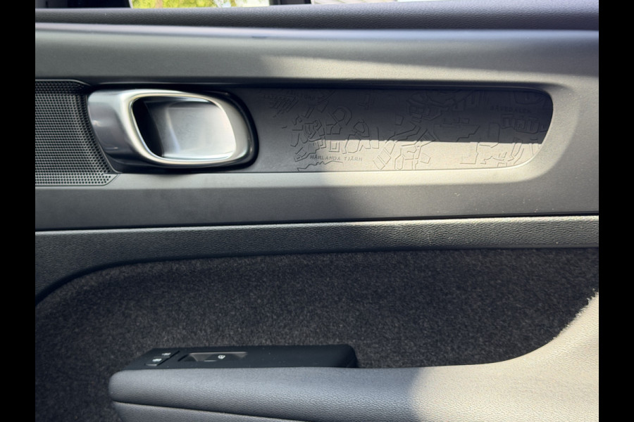 Volvo XC40 BWJ 2022 | 1.5 130PK T2 Momentum Core | TREKHAAK | CAMERA A | CLIMA | NAVI | PDC | CARPLAY |