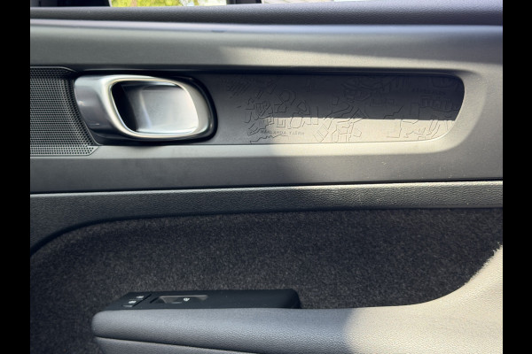 Volvo XC40 BWJ 2022 | 1.5 130PK T2 Momentum Core | TREKHAAK | CAMERA A | CLIMA | NAVI | PDC | CARPLAY |