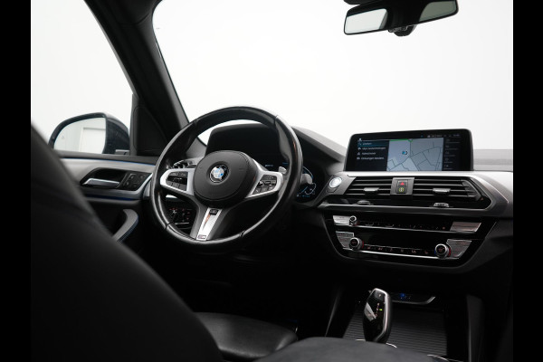 BMW X3 xDrive30e M Sport PHEV 293pk Dealer O.H | SOH 93% | Camera | Head Up | Sfeerverlichting | Sportstoelen & Stuur Verwarmd | Apple Carplay | Cruise Control | DAB | Navigatie | Virtual | 21"L.M | Plug In Hybrid |