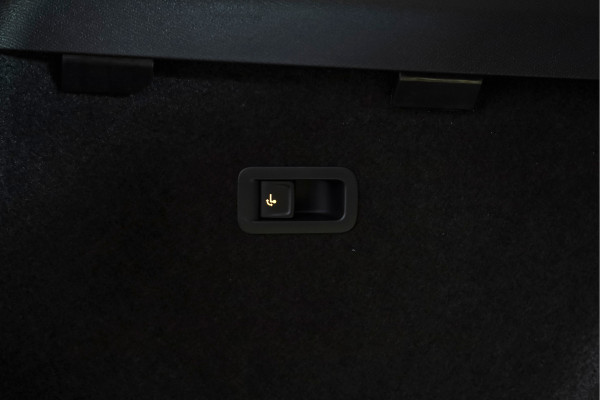 CUPRA Formentor 1.4 e-Hybrid 245 PK VZ Performance | Elek. Trekhaak | Dig. Cockpit | Adapt. Cruise | Stoel-+Stuurverw. | PDC | Camera | NAV + Carplay / Android |  LED | LM 19" |