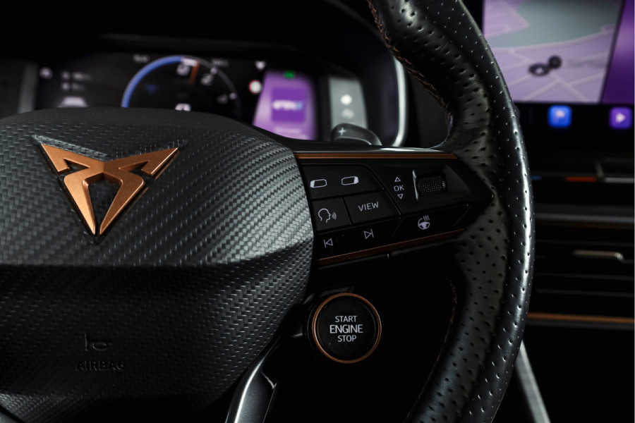 CUPRA Formentor 1.4 e-Hybrid 245 PK VZ Performance | Elek. Trekhaak | Dig. Cockpit | Adapt. Cruise | Stoel-+Stuurverw. | PDC | Camera | NAV + Carplay / Android |  LED | LM 19" |