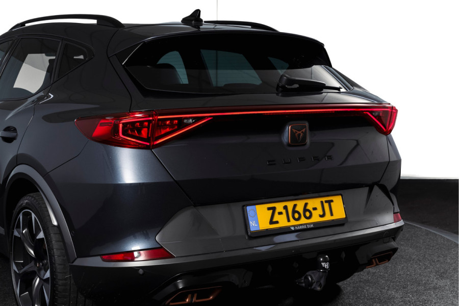 CUPRA Formentor 1.4 e-Hybrid 245 PK VZ Performance | Elek. Trekhaak | Dig. Cockpit | Adapt. Cruise | Stoel-+Stuurverw. | PDC | Camera | NAV + Carplay / Android |  LED | LM 19" |