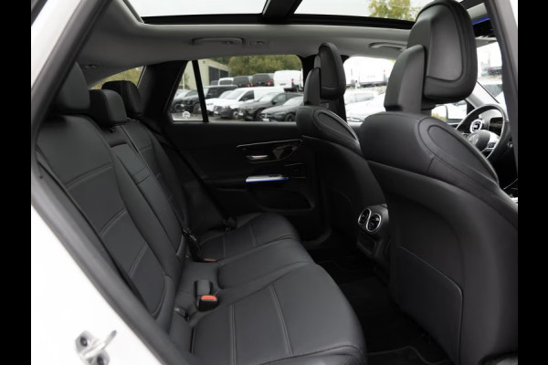 Mercedes-Benz GLC 300e 4M AVANTGARDE ** HIGH LED, PANO, TREKH, MEMORY, WINTERPACK, 18-inch LMV ** 1e EIG - Ex MB-AG ** ** INFORMEER OOK NAAR ONZE AANTREKKELIJKE FINANCIAL-LEASE TARIEVEN **
