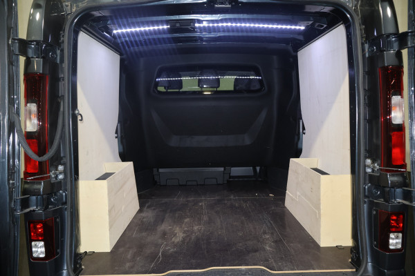 Renault Trafic 2.0 dCi 170pk L2 H1 DC Luxe