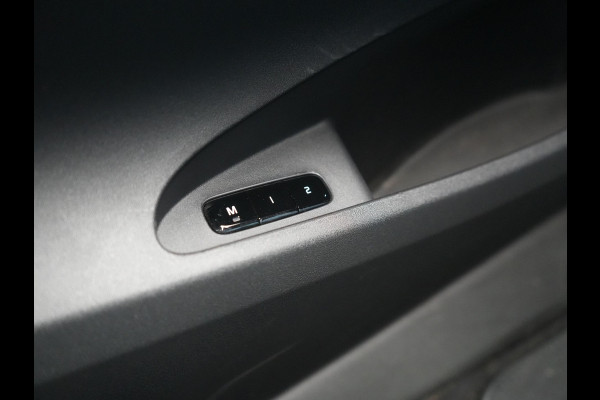 Polestar 2 Long Range Single Motor 78 kWh 231pk | Trekhaak Af Fabriek | Panodak | Adaptive Cruise | 360 Camera | Harman / Kardon | Lederen Sportstoelen Memory & Ventilatie | Stoelen & Stuur Verwarmd | 20"L.M | Keyless | BLIS | Apple Carplay |