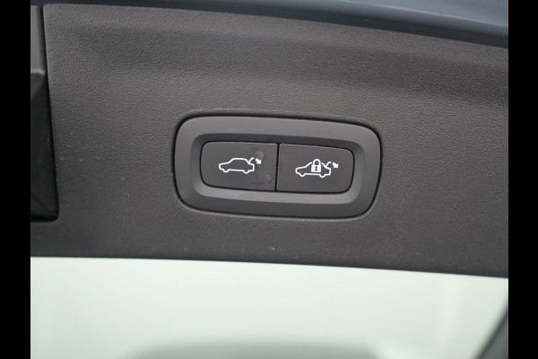 Polestar 2 Long Range Single Motor 78 kWh 231pk | Trekhaak Af Fabriek | Panodak | Adaptive Cruise | 360 Camera | Harman / Kardon | Lederen Sportstoelen Memory & Ventilatie | Stoelen & Stuur Verwarmd | 20"L.M | Keyless | BLIS | Apple Carplay |