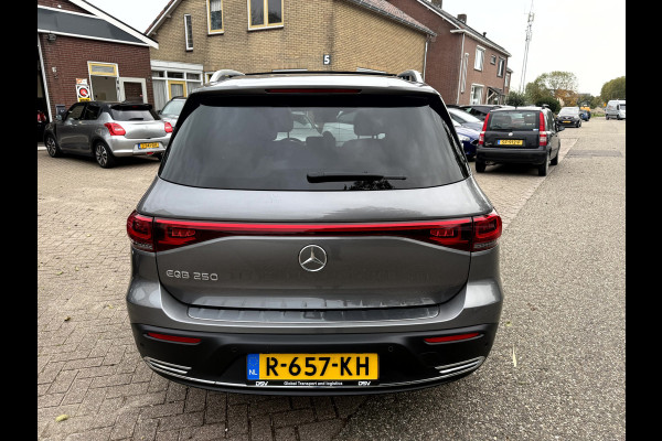 Mercedes-Benz EQB 250 Luxury Line 67 kWh SOH 97.5%, Panoramadak, Head Up Display
