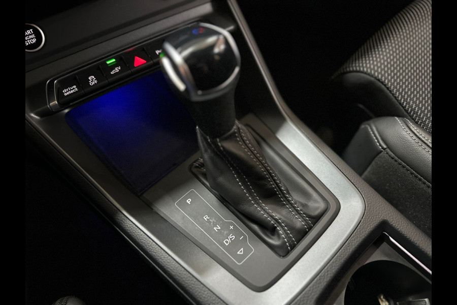 Audi Q3 45 TFSI e S-line Black edition | Chronos Grey | Audi-Sport 20 Inch| Full LED| ACC| Virtual| Camera | Ambient+| MMI+ |
