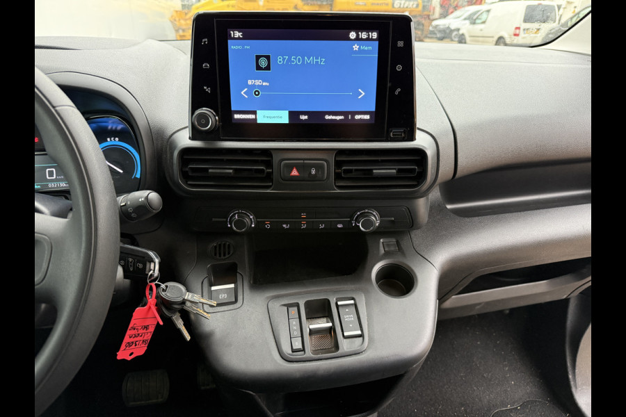 Citroën Berlingo 50kWh 136PK Elektrisch 50kWh 280km WLTP 136PK L1 Snelladen Climate Control Cruise Control Achteruitrijcamera