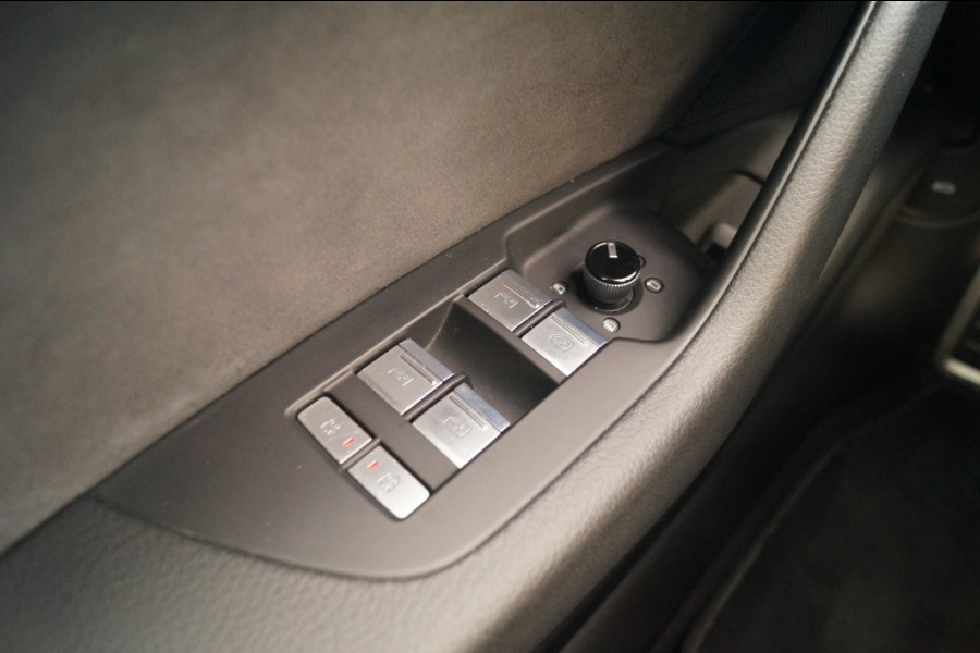 Audi A6 Avant 55 TFSI e PHEV Quattro S-line Competition -LEER-PANO-HUD-