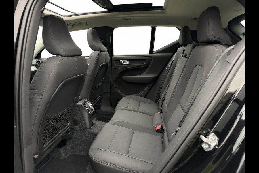 Volvo XC40 1.5 T4 Recharge | Pano | Camera | Trekhaak | Carplay | Elektrische achterklep | DAB+