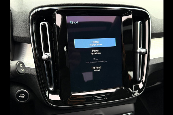 Volvo XC40 1.5 T4 Recharge | Pano | Camera | Trekhaak | Carplay | Elektrische achterklep | DAB+
