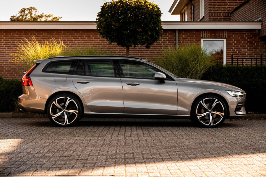 Volvo V60 2.0 B3 Momentum 163 PK 1e Eig Adaptive Stoel/stuurverw. Camera 20''
