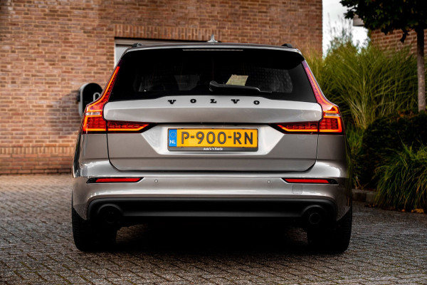 Volvo V60 2.0 B3 Momentum 163 PK 1e Eig Adaptive Stoel/stuurverw. Camera 20''