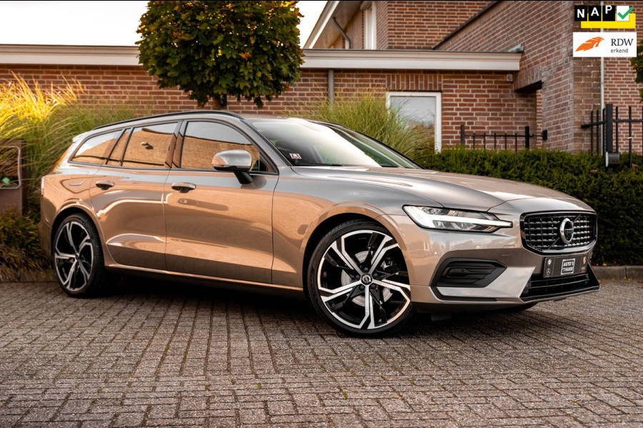Volvo V60 2.0 B3 Momentum 163 PK 1e Eig Adaptive Stoel/stuurverw. Camera 20''