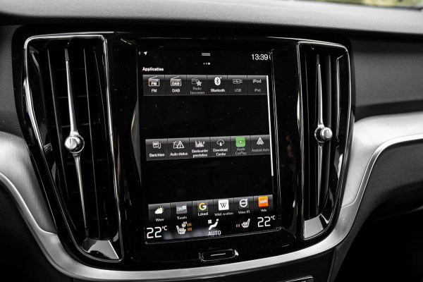Volvo V60 2.0 B3 Momentum 163 PK 1e Eig Adaptive Stoel/stuurverw. Camera 20''