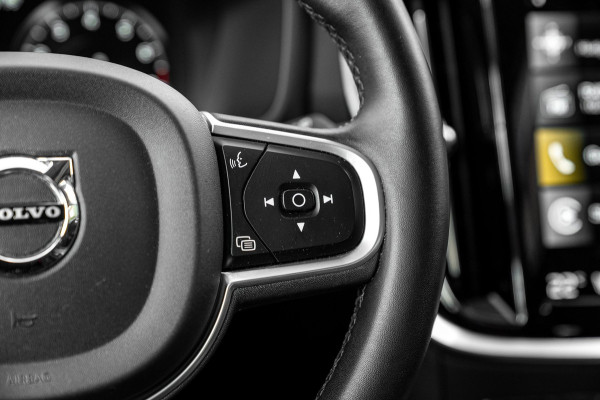 Volvo V60 2.0 B3 Momentum 163 PK 1e Eig Adaptive Stoel/stuurverw. Camera 20''