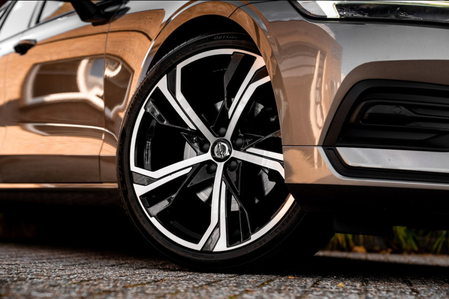 Volvo V60 2.0 B3 Momentum 163 PK 1e Eig Adaptive Stoel/stuurverw. Camera 20''