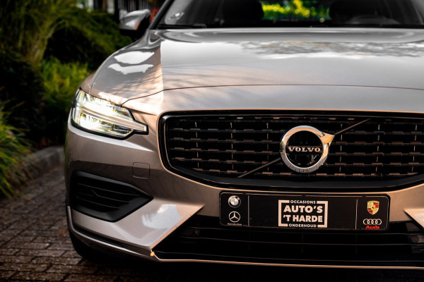 Volvo V60 2.0 B3 Momentum 163 PK 1e Eig Adaptive Stoel/stuurverw. Camera 20''