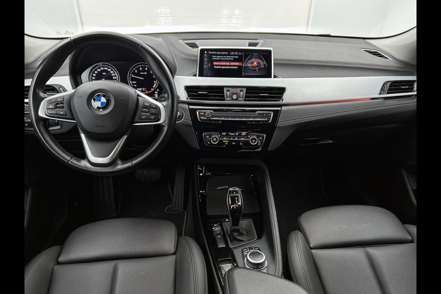 BMW X2 SDrive18i Executive Edition (GROOT-NAVIGATIE, STOELVERWARMING, CAMERA, PDC, DEALER ONDERHOUDEN, LED,