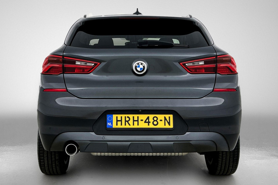 BMW X2 SDrive18i Executive Edition (GROOT-NAVIGATIE, STOELVERWARMING, CAMERA, PDC, DEALER ONDERHOUDEN, LED,