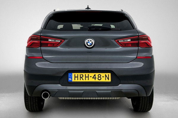 BMW X2 SDrive18i Executive Edition (GROOT-NAVIGATIE, STOELVERWARMING, CAMERA, PDC, DEALER ONDERHOUDEN, LED,