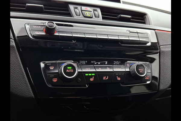 BMW X2 SDrive18i Executive Edition (GROOT-NAVIGATIE, STOELVERWARMING, CAMERA, PDC, DEALER ONDERHOUDEN, LED,