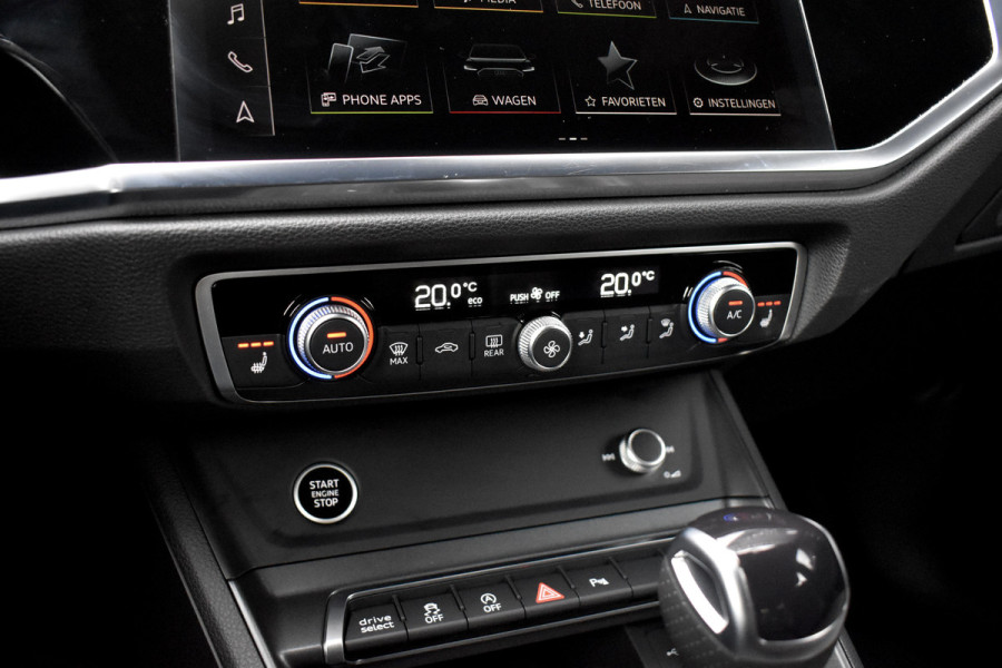 Audi Q3 Sportback 35 TFSI S Line | ACC | 20'' Wielen | Trekhaak wegkl. | Stoelverwarming | Camera | Dodehoek |