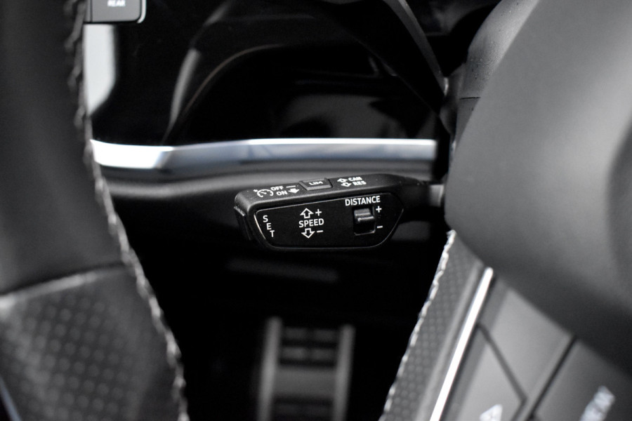 Audi Q3 Sportback 35 TFSI S Line | ACC | 20'' Wielen | Trekhaak wegkl. | Stoelverwarming | Camera | Dodehoek |