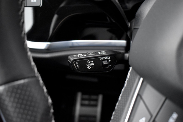 Audi Q3 Sportback 35 TFSI S Line | ACC | 20'' Wielen | Trekhaak wegkl. | Stoelverwarming | Camera | Dodehoek |
